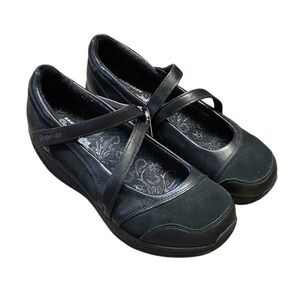 NEW Skechers Shape-Ups Black Mary Jane Rocker Toning Walking Shoes Womens 10